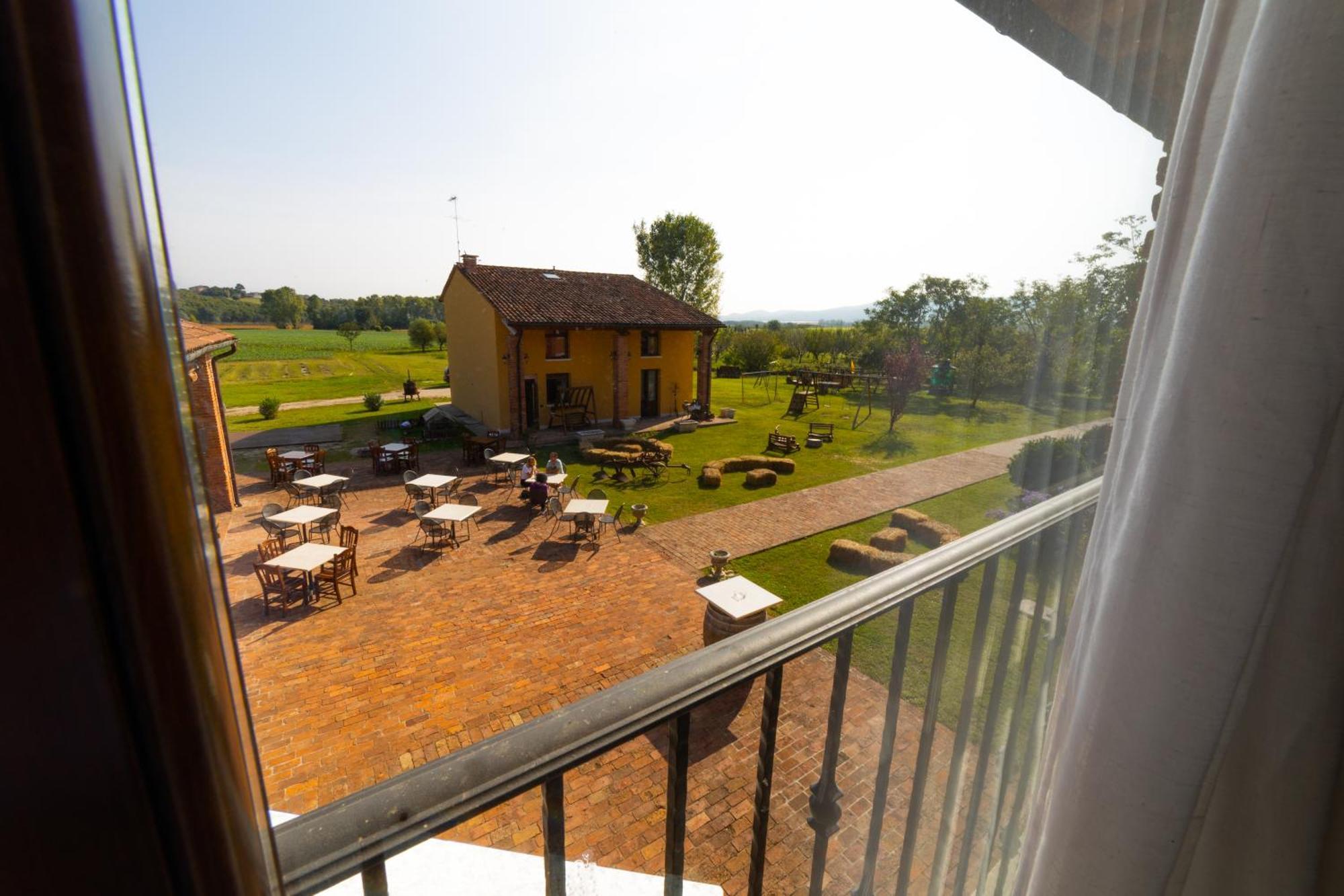 Agriturismo Riva Ratta มอนเตคคิโอ มัจจอเร ภายนอก รูปภาพ